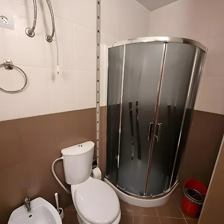 Apartment In Vlore Near Sandy Beach דירה Vlorë